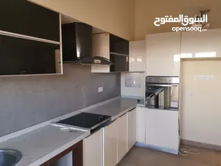  8 Villa for rent in Al Mawaleh