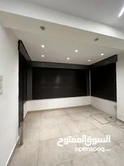  24 شقة فارغة - ام السماق - 3نوم 1ماستر - ارضية - ترسات خارجية - موقع مميز
