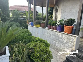  23 منزل مستقل خريبة السوق نافع قرب سوق الخضار المركزي للبيع
