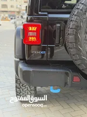  18 Jeep Rubicon 2022  محرك 2000 هايبرد Plug in