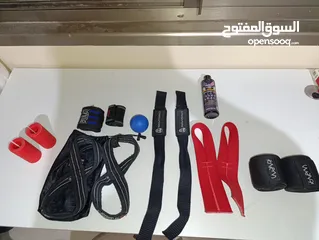  1 اكسسوارات رفع اثقال وبناء عضل في النادي