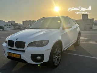  1 BMW x6 V8 twin turbo