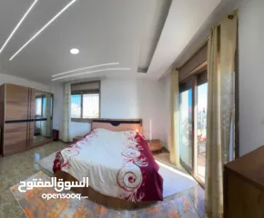  8 روف للايجار مفروش بالكامل اطلالة رائعة وموقع استراتيجي في اجمل مناطق البيرة