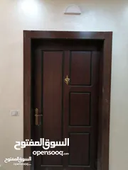  9 نشتري جميع انواع شبابيك ابواب المنيوم وابواب خشب
