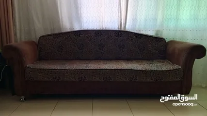  9 متفرقات للبيع بداعي السفر