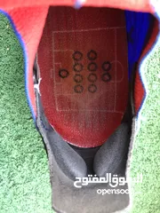  2 احذية ماركات 2 اصابع اديداس/1 ماركةjoma كل واحد نمرة للبيع بسعر حرق الواحد 5 دنانير