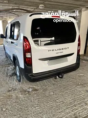  3 بيجو ريفتر