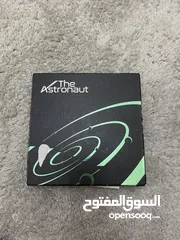  1 البوم جين مع جميع محتوياته