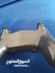  2 يد بلايستيشن 4 اصليه للبيع
