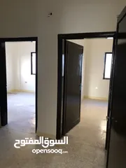  17 شقه للسكن  او لل استثمار 3 نوم  2 حمام مطبخ صالون وصاله L برنده  مساحه 129 متر
