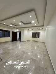  2 شقه تستحق المشاهده فارغه للايجار ضاحيه الرشيد مكونه من 4غرف نوم - مطبخين- مدخل خاص  سوبر ديلوكس