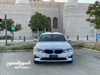  2 BMW 2019 330 i