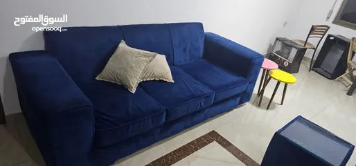  4 كنب زوايا (L-shape) فاخر خشب لاتيه عالي الجودة قماش أزرق مخمل أنيق  بحالة ممتازة