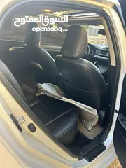  8 لكزس CT200 بحالة الوكالة