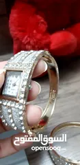  13 ساعات للبيع منهم ساعة اصلية سويسري والختم موجود وعلى الغطاء وفي ساعتين عادي مو اصلي