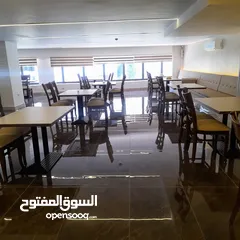  3 مطعم للبيع بديكورات حديثه  وموقع مميز