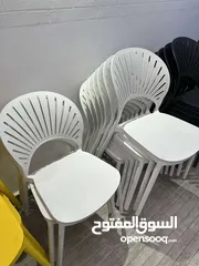  5 للبيع – كراسي وطاولات مستعملة بحالة ممتازة بسعر مناسب
