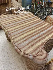  13 كنب كلاسيك للبيع من اربع قطع مناسب لصالون ومناسب غرفة جلوس ومناسب لغرفه ضيوف خشب اوزان ابيض