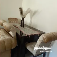  2 طقم كنب و طاولة سفره