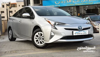  1 تويوتا بريوس هايبرد بحالة ممتازة وبسعر مميز Toyota Prius Hybrid 2018
