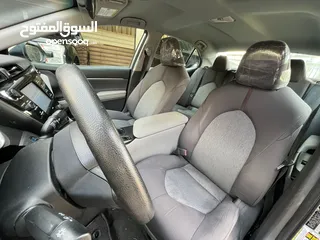  23 تويوتا كامري هايبرد ليثيوم امريكيه  موديل 2020 حره بحاله ممتازه وبسعر مغري للبيع