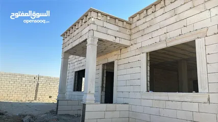 1 بيت مستقل للبيع في الذهيبه الشرقيه ق التشطيب أربع واجهات حجر مساحه البناء 220 متر