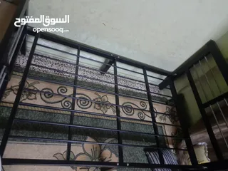 3 سرير للبيع مع الفرشه