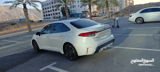  4 Toyota Corolla SE 2020