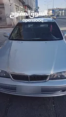  5 نيسان صني نظيفه للبيع موديل 2000