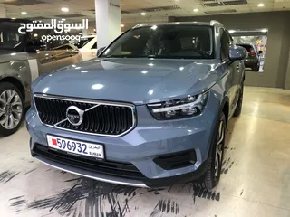  1 2022 Volvo XC 40