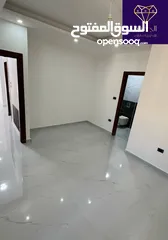  11 شقة طابق ثالث سكني استثماري لم تسكن لقطه وبسعر مغري جداا عرض خاص ع اخر شقة أرقى مناطق الجاردنز