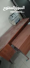  2 طاوله خشب مكتب  مستعمله