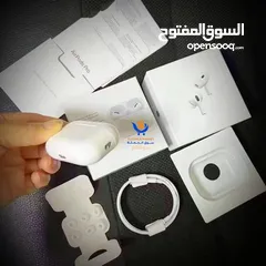 12 النسخة الأمريكى سيريال على العلبة ونفس السيرل محفور على البوكس و كل فردة من السماعاتAirpods pro2 USA