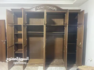  1 خزانه خشب زان الأصلي تفصيل  بحاله ممتازه جدا ما فيها ولا اي اشي بحاله ممتازه ما فيها ولا اشي تقيله