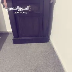  1 غرفة نوم وطاولة سفرة
