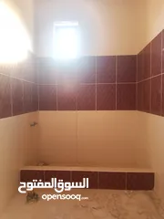  4 شقة مميزه للبيع