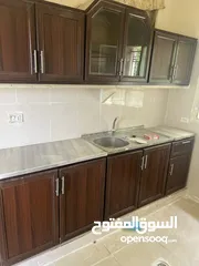  13 شقه بجبل النظيف للإيجار