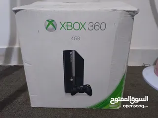  4 xbox 360E  معدله فيها فوق ال30لعبه  اقراء الوصف