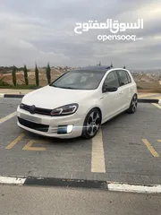  1 GOLF Gti.....