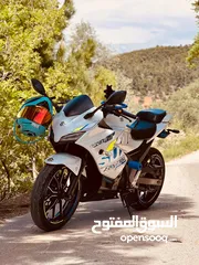  1 دراجة سوزوكي جكسر 250cc