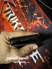  5 جالكسي فيلب Z بطاقتين لا يدعم اللغه العربيه ما شغال على شبكة عمان اقرى الوصف