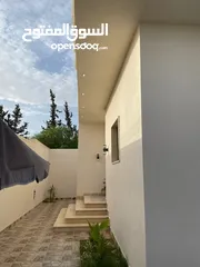  4 منزلين بتشطيب جميل في حي سكني هادي و جميل