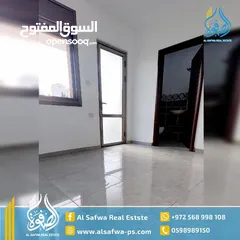  6 شقه مميزه لقطه للبيع في عين منجد