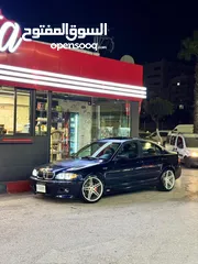  1 BMW 
موديل 2004