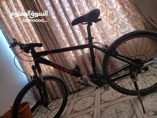  3 دراجة هوائية جنط 28 للبيع مستعمل استعمال خفيف صناعه أمريكية