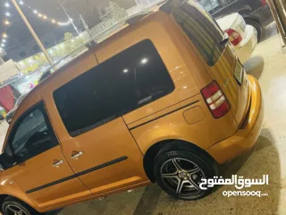  2 كادي بالكرتونه 2014 كراسي اصلي عداد قليل موجوده بالخليل