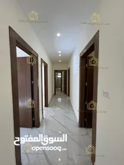  13 لم تسكن - سوبر ديلوكس - 4نوم 2ماستر - ارضية - ترس واسع - قرب الخدمات العامة