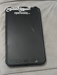  2 تابلت 64 جيجا تخزين و 4 رام  شغال بدون مشاكل التتش مشعور لكن شغال و القلم بيشتغل بركبله خط و ذاكره