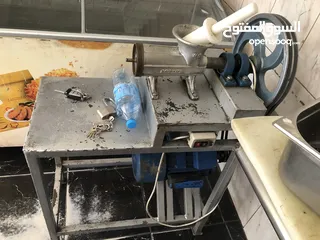 3 عده محل مجمدات ومواد تموينيه