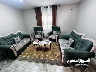  3 كنب للبيع لغرفة الضيوف  بحاله ممتازه  مش مستخدم كتير